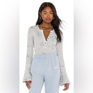 FREE PEOPLE Layer Me Henley Top Ribbed Bell Sleeves Blue Floral Gray Size Small